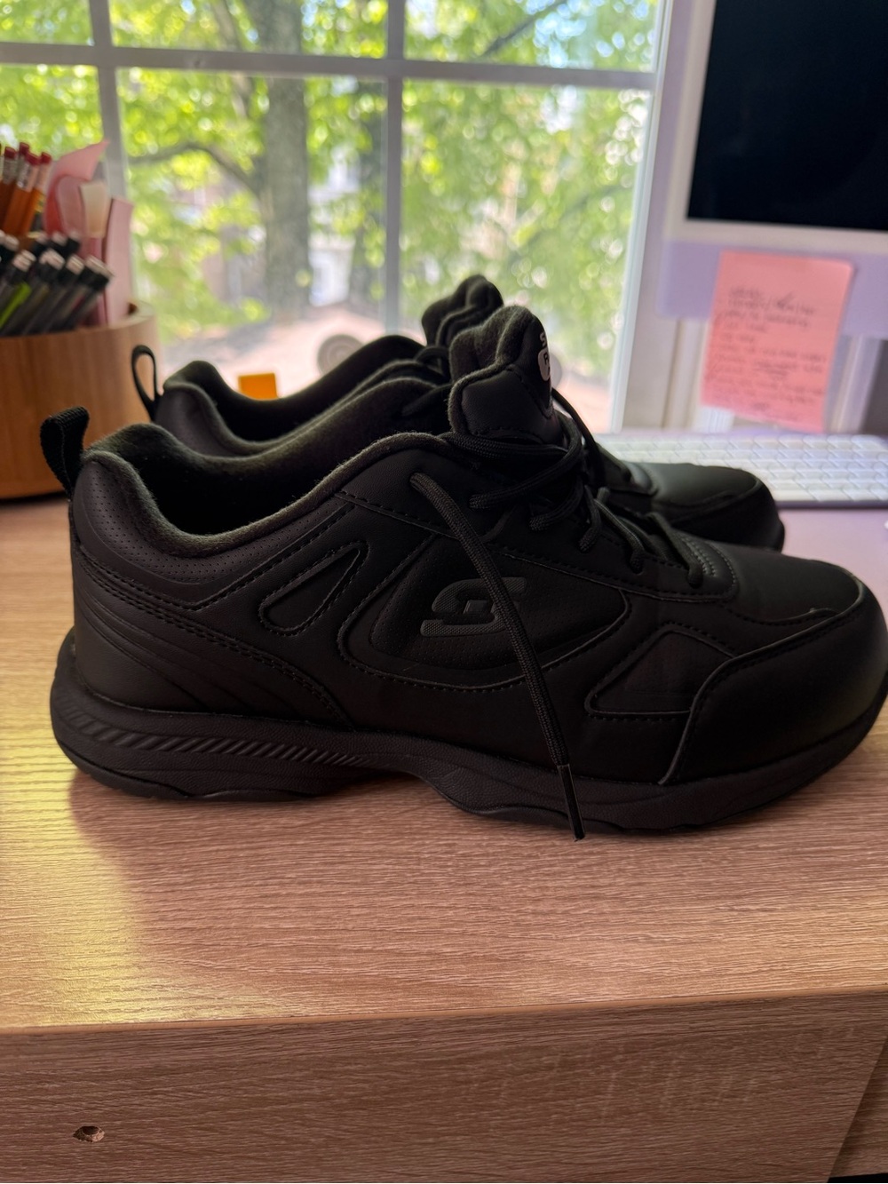 Skechers Men's All-Black Athletic Lace-Up Trainers